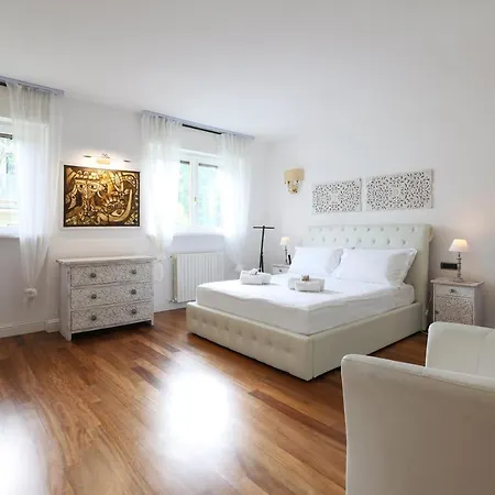 San Siro Stadium Luxury דירה